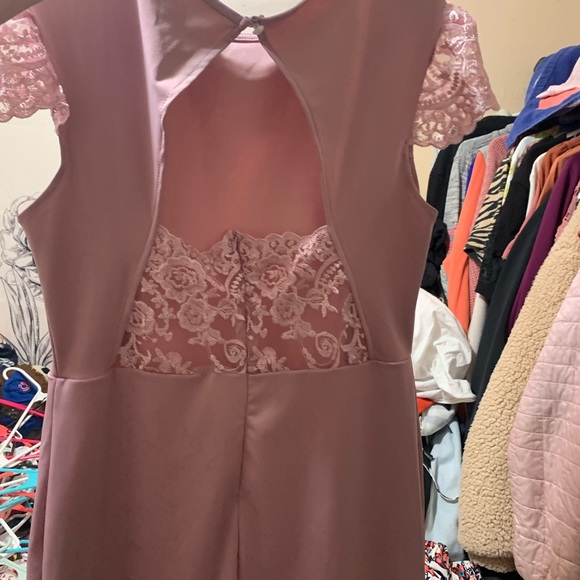 Clothes - Picture 2 of 6